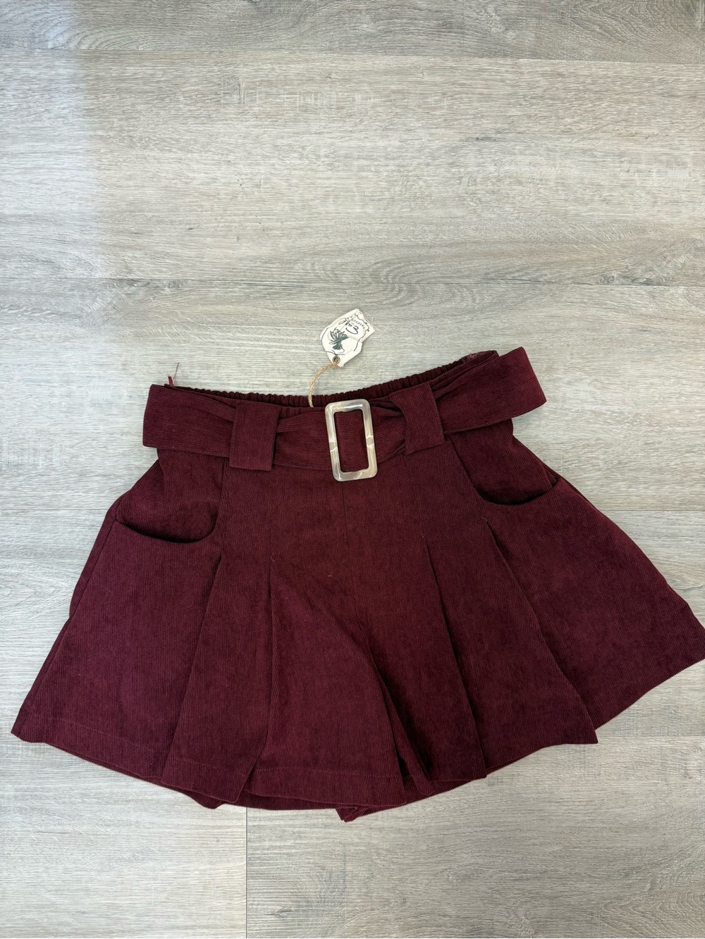 easel Burgundy Pleated Belted Skort